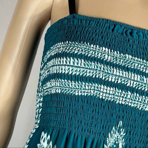Bohemian Style Green and White Patterned Sundress - Picture 4 of 11